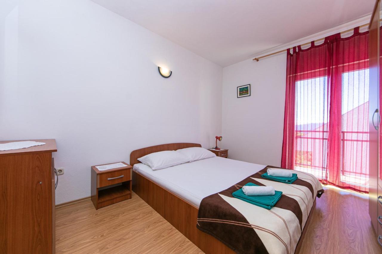 Apartments With A Parking Space Gradac, Makarska - 14708 Екстер'єр фото
