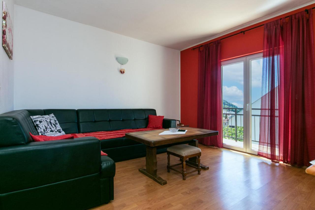 Apartments With A Parking Space Gradac, Makarska - 14708 Екстер'єр фото