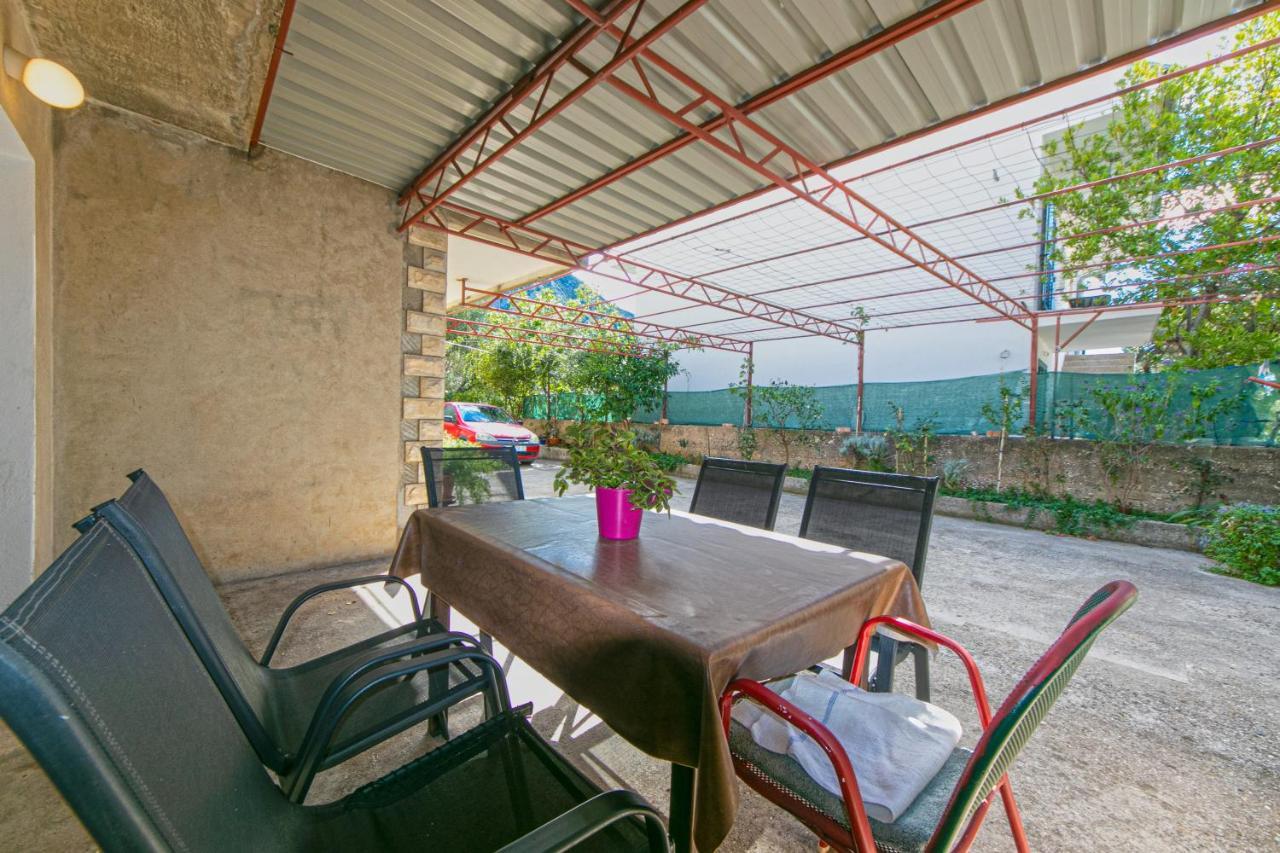 Apartments With A Parking Space Gradac, Makarska - 14708 Екстер'єр фото